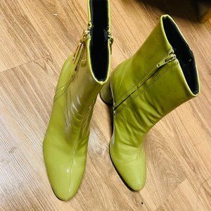 Unworn Green Boots